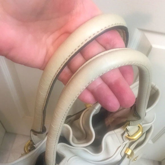 Beautiful “Vanilla” Sueded Leather Shoulder Bag - Picture 8 of 13